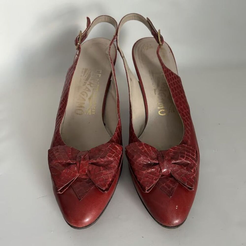 Salvatore Ferragamo Vtg Red Snakeskin Embossed Leather Pumps Bow Slingback Heels